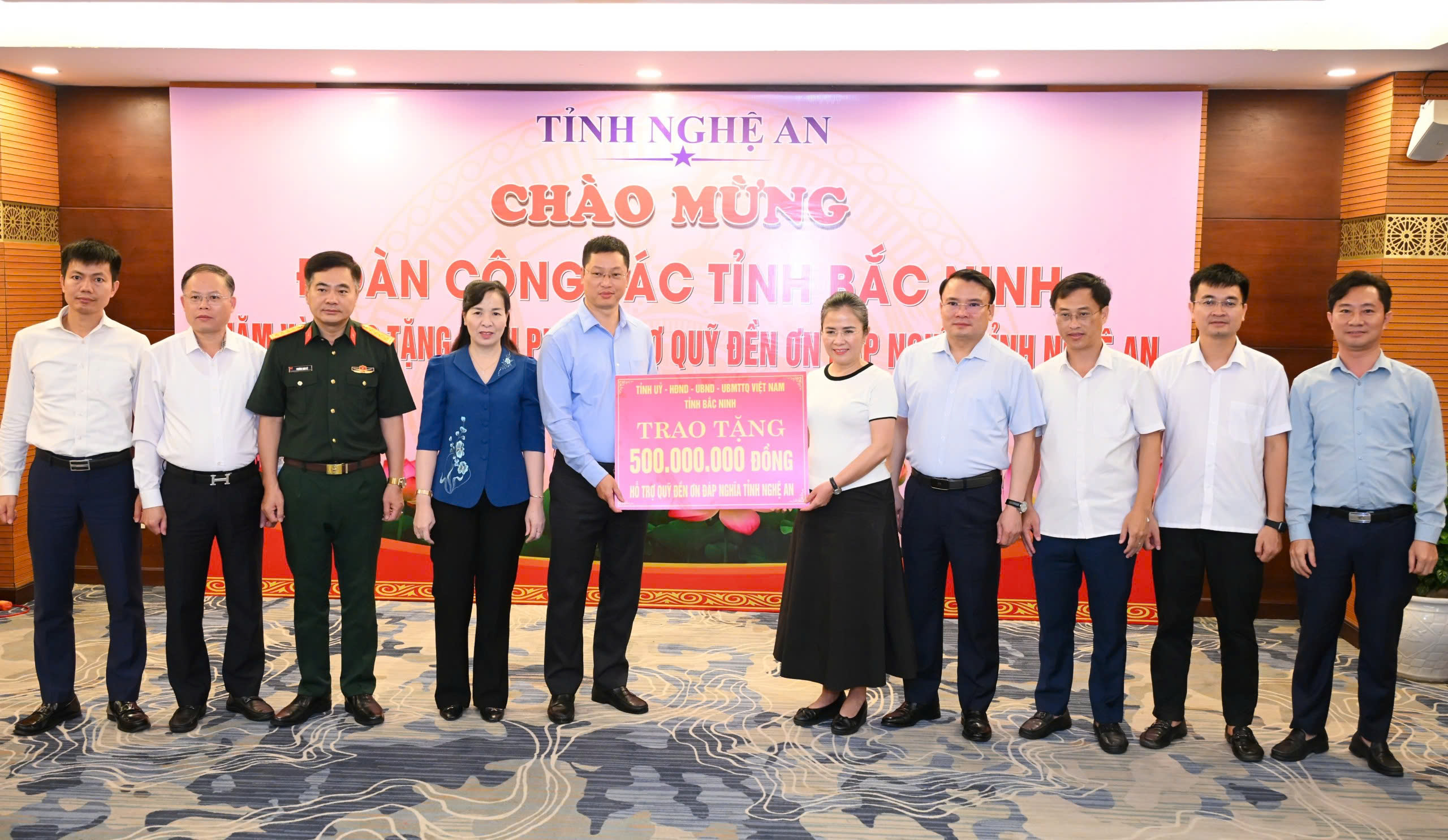 Anh-tin-bai